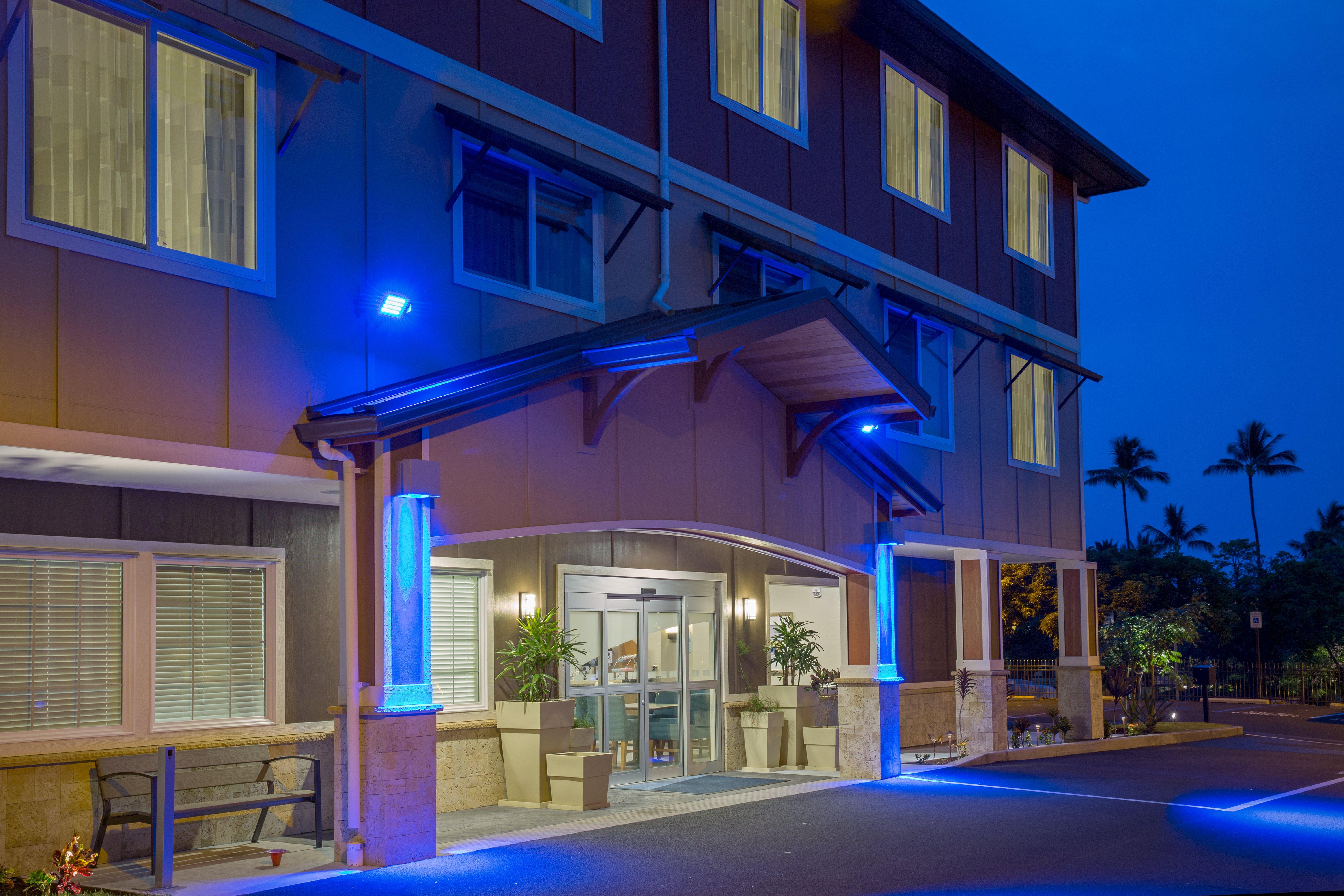 Holiday Inn Express & Suites Kailua-Kona By Ihg Exterior photo