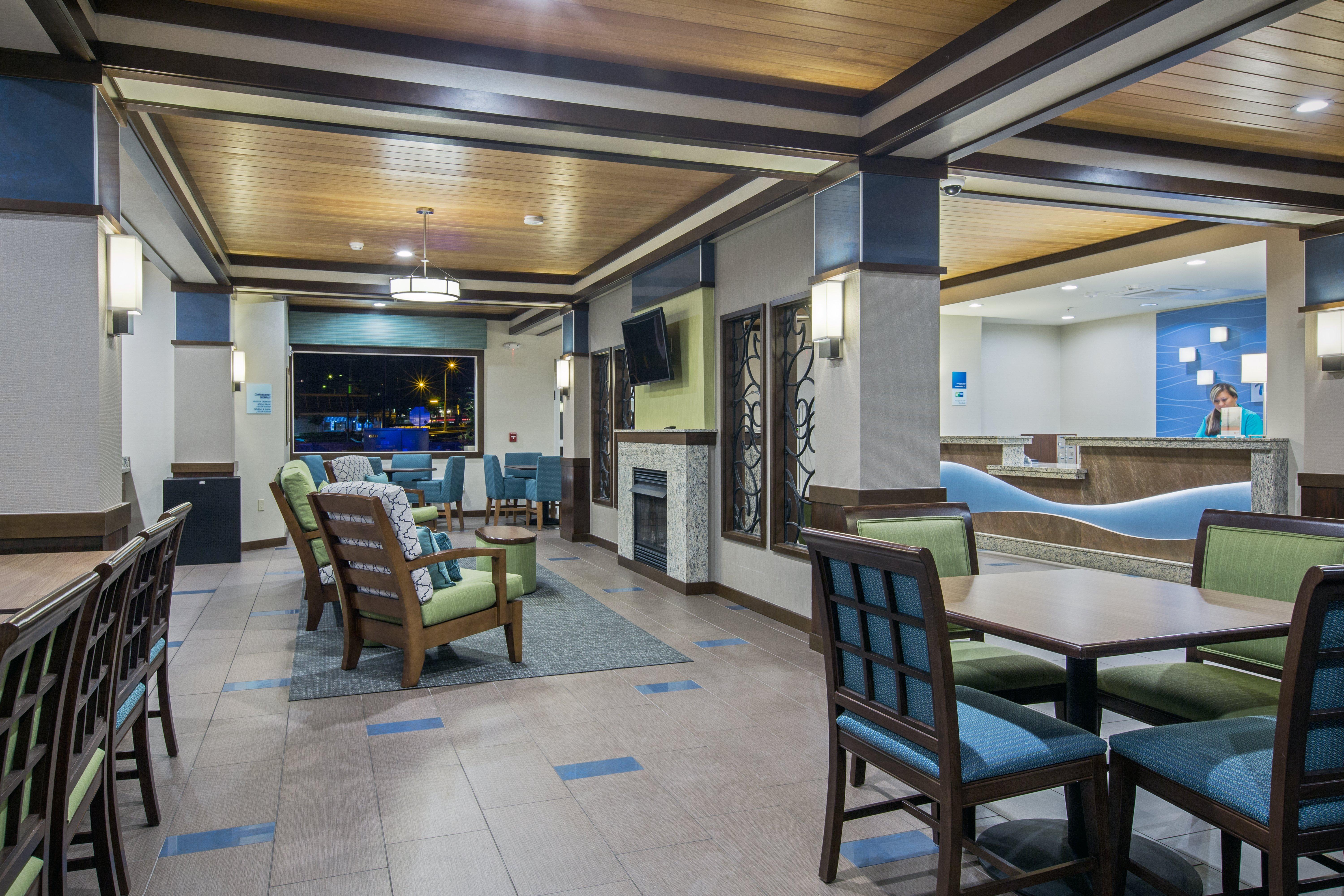 Holiday Inn Express & Suites Kailua-Kona By Ihg Exterior photo