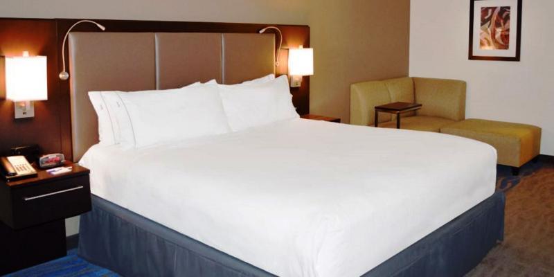 Holiday Inn Express & Suites Kailua-Kona By Ihg Exterior photo